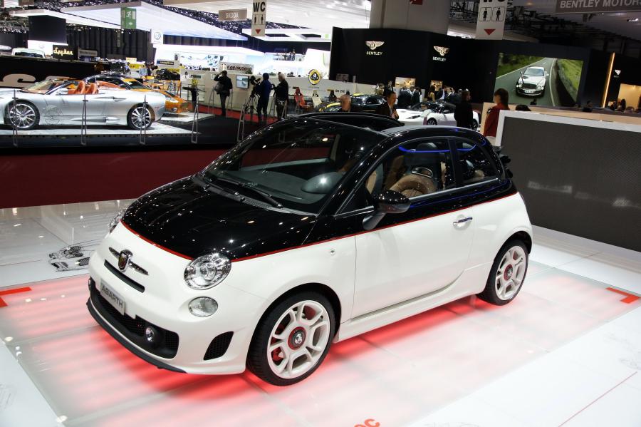  Fiat Abarth 500C 2011 года  (фото 49 из 49)
